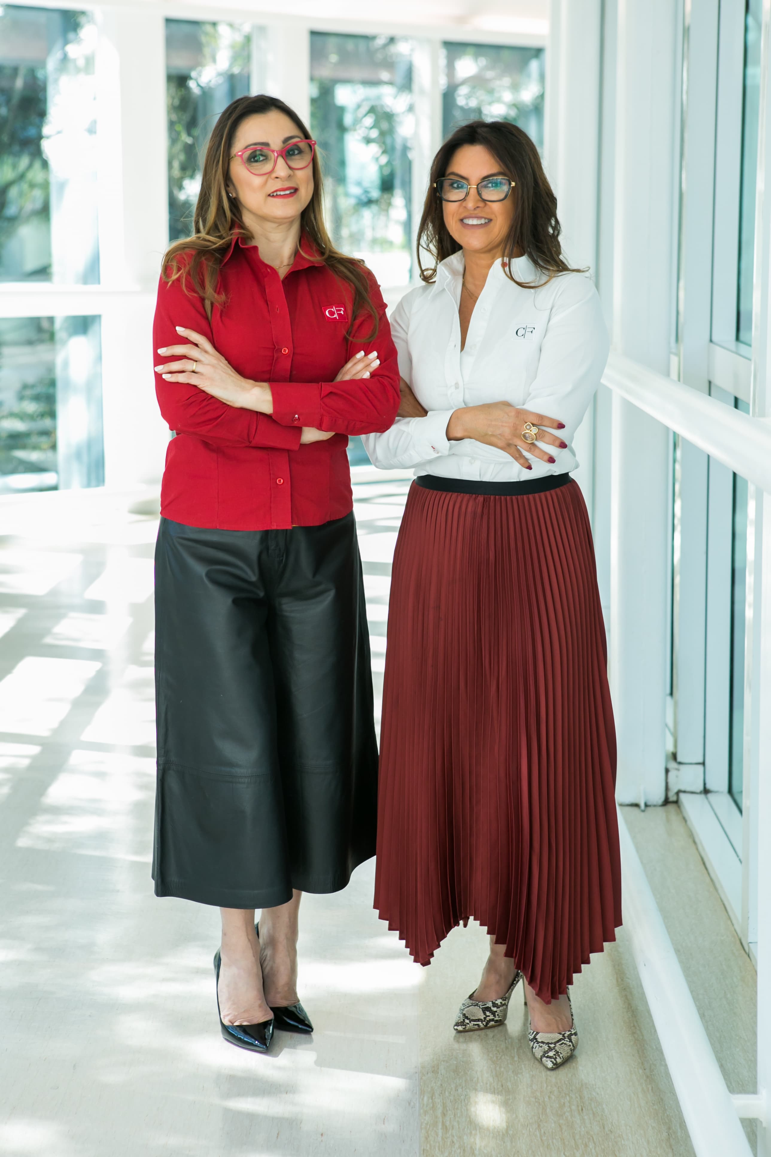 Claudia (a la derecha) y Carla, su hermana y socia de los primeros años.